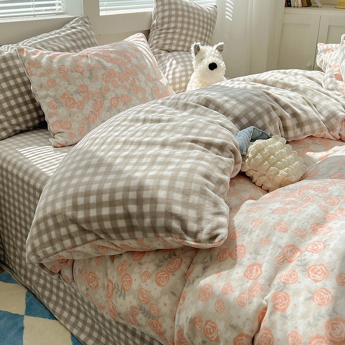 91家纺网 家纺一手货源 找家纺 三朵家纺 2023年牛奶绒小清新系列四件套 满园花香