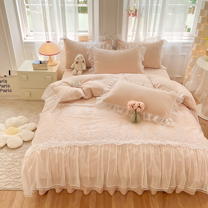 91家纺网 家纺一手货源 找家纺 唐人居 2025新款亲肤磨毛花边款床裙系列--秘密花园 秘密花园-米驼