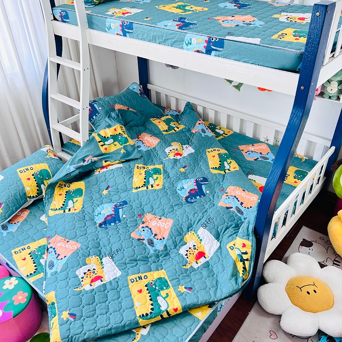 91家纺网 家纺一手货源 找家纺 小虾米 2023新款全棉卡通上下床夹棉系列被套 恐龙家族绿