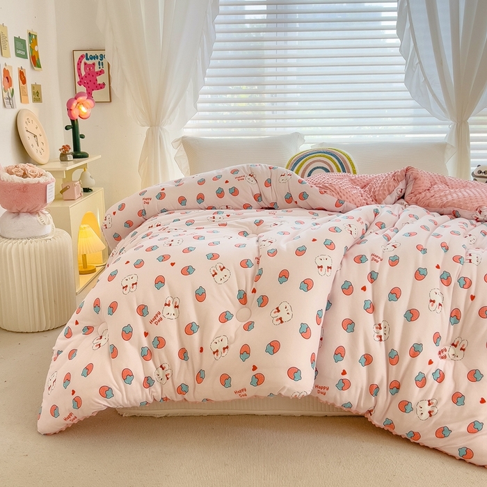 91家纺网 家纺一手货源 找家纺 米菲2023新款A类针织棉豆豆被冬被春秋被被芯被子 0草莓兔