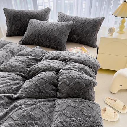 91家纺网 家纺一手货源 找家纺 丝印良品 2023秋冬新款加厚塔芙绒简约款牛奶绒四件套 深灰