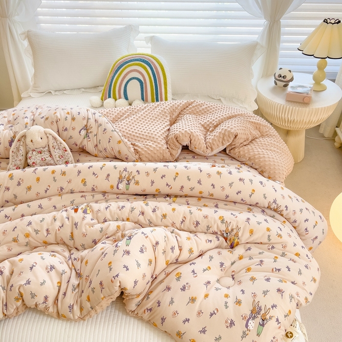 91家纺网 家纺一手货源 找家纺 米菲2023新款A类针织棉豆豆被冬被春秋被被芯被子 花卉兔