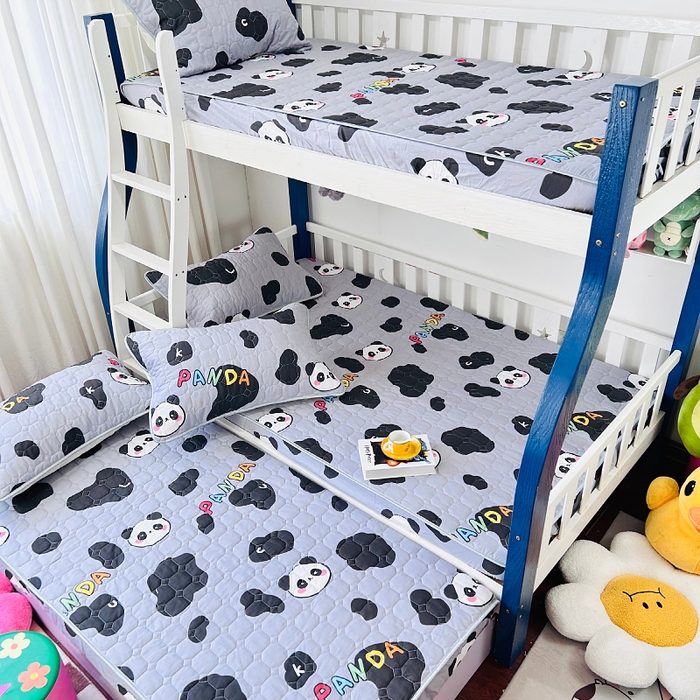 91家纺网 家纺一手货源 找家纺 小虾米 2023新款全棉卡通上下床夹棉系列床笠 熊猫宝贝