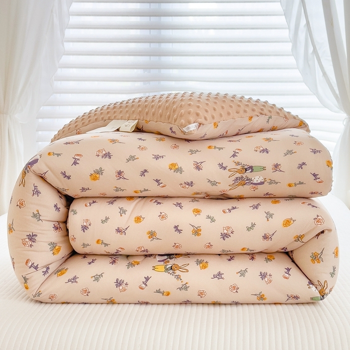 91家纺网 家纺一手货源 找家纺 米菲2023新款A类针织棉豆豆被冬被春秋被被芯被子 花卉兔