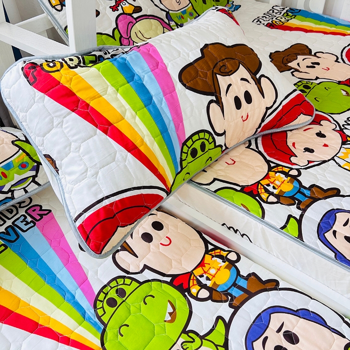 91家纺网 家纺一手货源 找家纺 小虾米 2023新款全棉卡通上下床夹棉系列床笠 巴斯光年