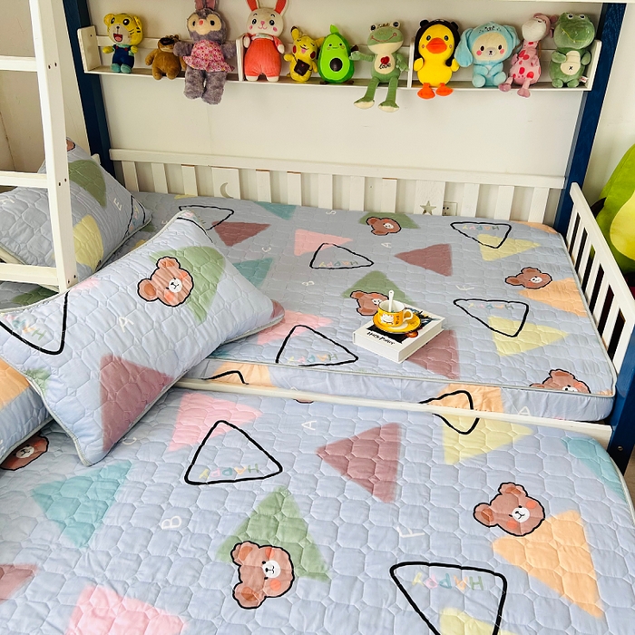 91家纺网 家纺一手货源 找家纺 小虾米 2023新款全棉卡通上下床夹棉系列床笠 淘气熊