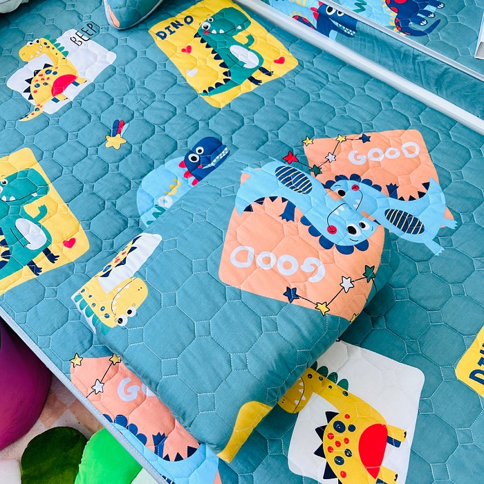 91家纺网 家纺一手货源 找家纺 小虾米 2023新款全棉卡通上下床夹棉系列被套 恐龙家族绿