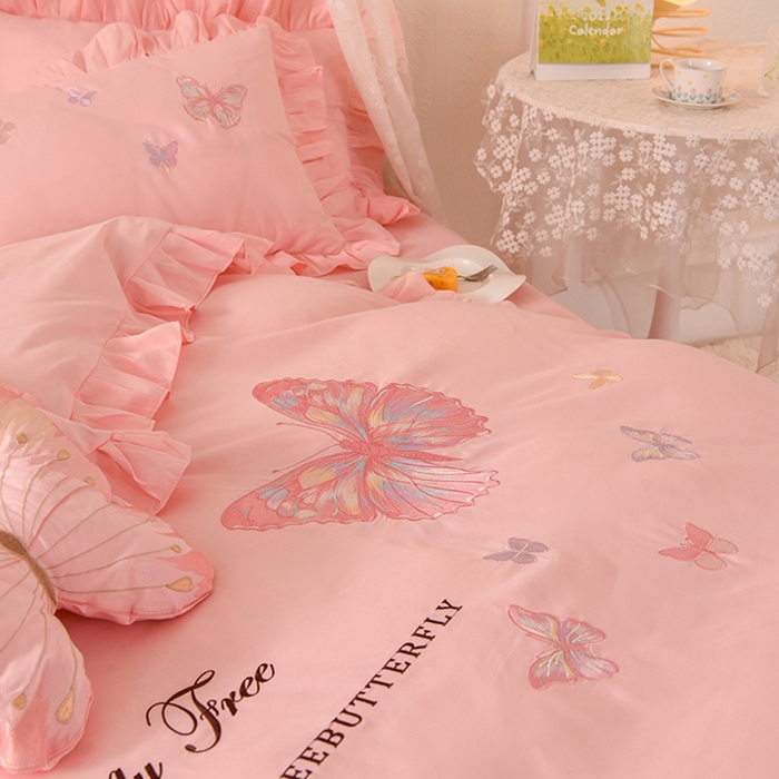 91家纺网 家纺一手货源 找家纺 丝印良品 2023新款秋冬保暖云锦棉刺绣花边羽蝶系列四件套 羽蝶-玉色