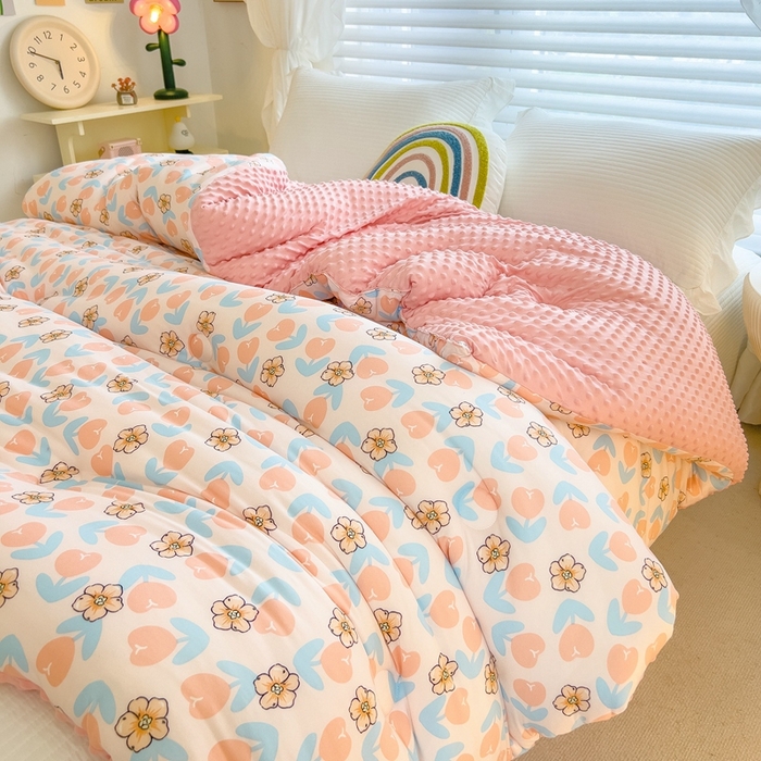 91家纺网 家纺一手货源 找家纺 米菲2023新款A类针织棉豆豆被冬被春秋被被芯被子 花颜