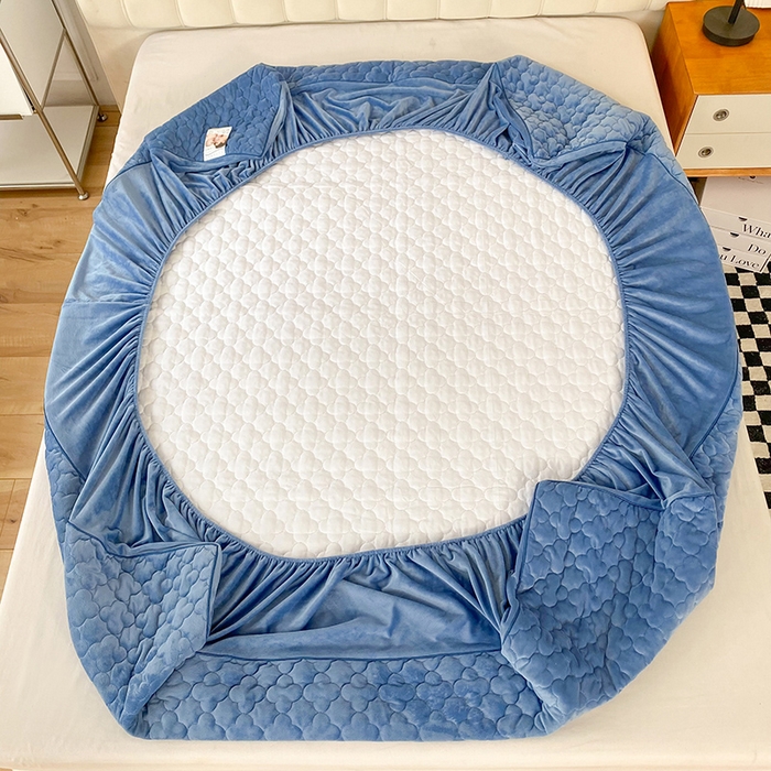 91家纺网 家纺一手货源 找家纺 7V 2023新款宝宝绒床笠牛奶绒360度全包围床笠 深海蓝