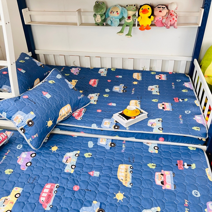 91家纺网 家纺一手货源 找家纺 小虾米 2023新款全棉卡通上下床夹棉系列床笠 宝宝巴士蓝