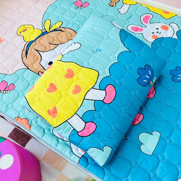 91家纺网 家纺一手货源 找家纺 小虾米 2023新款全棉卡通上下床夹棉系列被套 可爱女孩