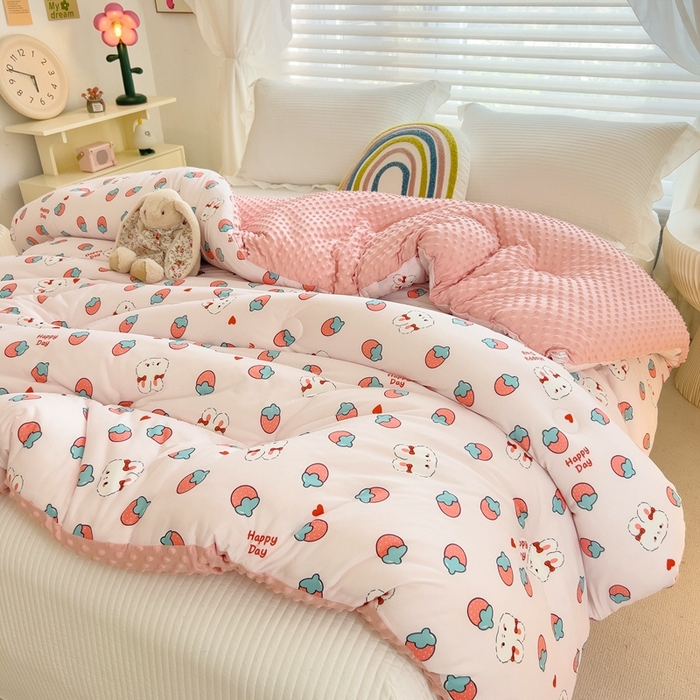 91家纺网 家纺一手货源 找家纺 米菲2023新款A类针织棉豆豆被冬被春秋被被芯被子 0草莓兔