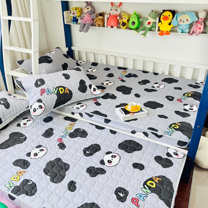 91家纺网 家纺一手货源 找家纺 小虾米 2023新款全棉卡通上下床夹棉系列床笠 熊猫宝贝