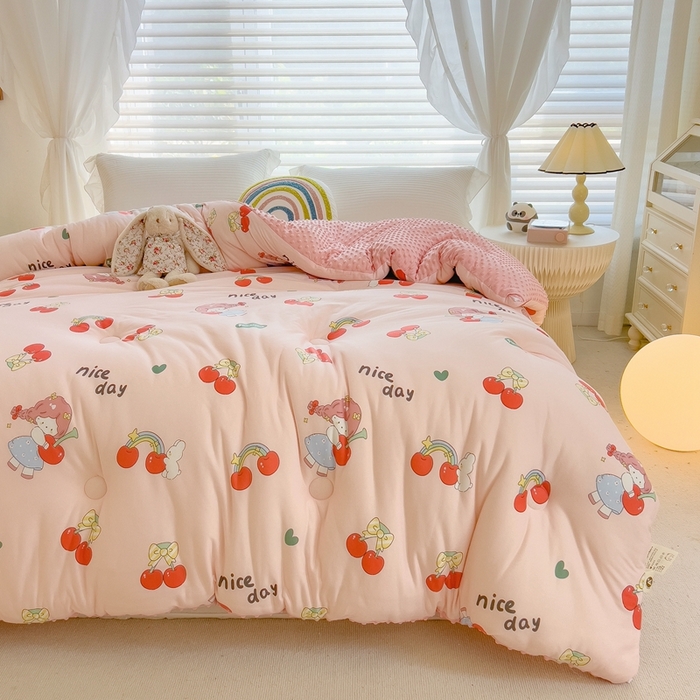 91家纺网 家纺一手货源 找家纺 米菲2023新款A类针织棉豆豆被冬被春秋被被芯被子 樱桃小丸子