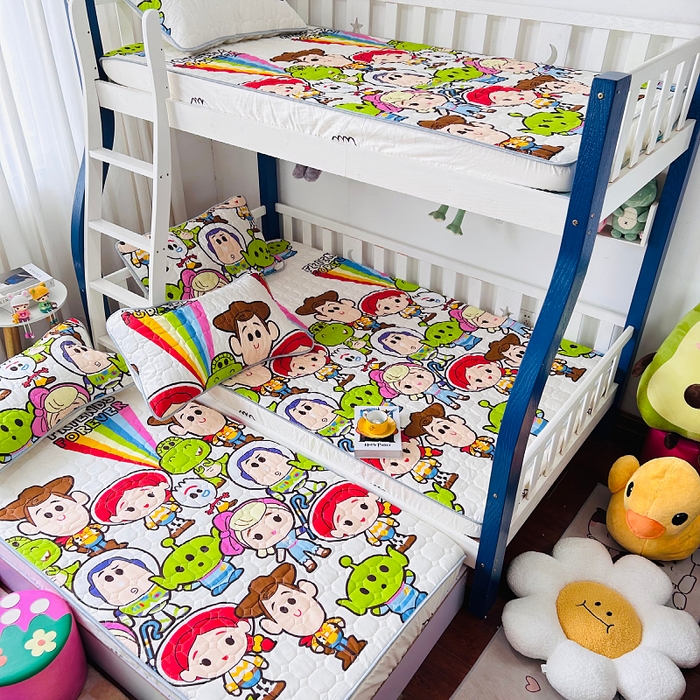 91家纺网 家纺一手货源 找家纺 小虾米 2023新款全棉卡通上下床夹棉系列床笠 巴斯光年