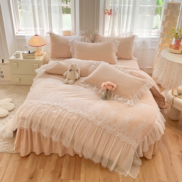 91家纺网 家纺一手货源 找家纺 唐人居 2025新款亲肤磨毛花边款床裙系列--秘密花园 秘密花园-米驼