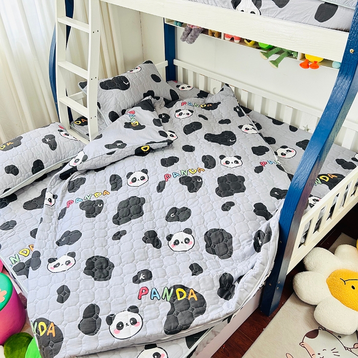 91家纺网 家纺一手货源 找家纺 小虾米 2023新款全棉卡通上下床夹棉系列被套 熊猫宝贝