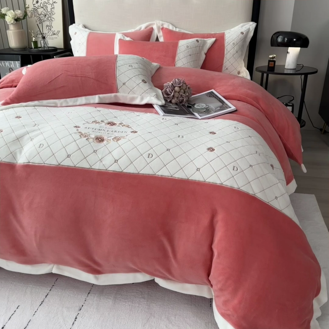 91家纺网 家纺一手货源 找家纺 丝印良品 2023秋冬高端刺绣菲曼牛奶绒四件套 菲曼-活力橙