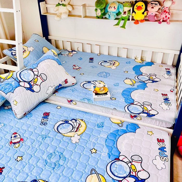 91家纺网 家纺一手货源 找家纺 小虾米 2023新款全棉卡通上下床夹棉系列床笠 探索星球