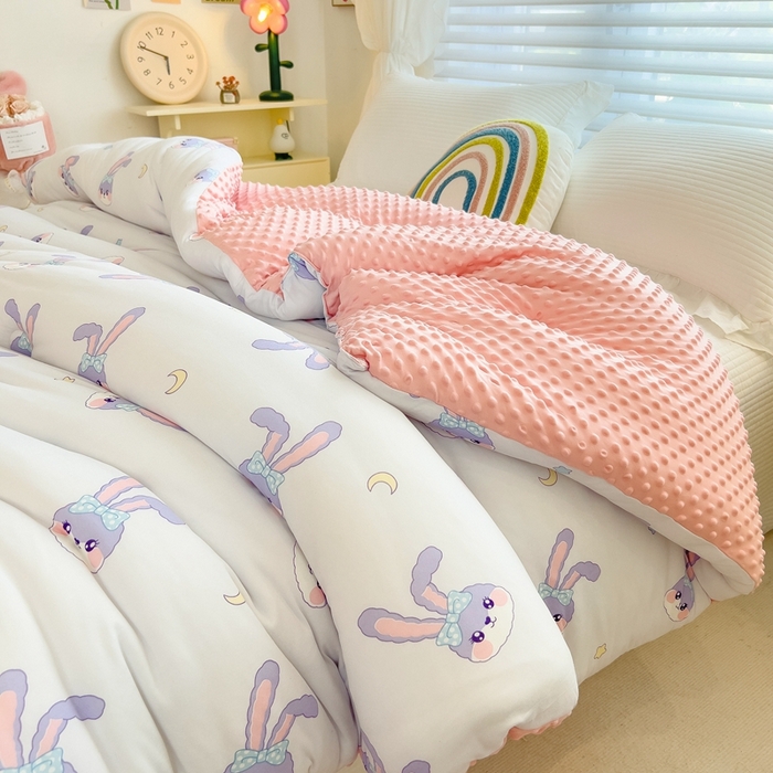 91家纺网 家纺一手货源 找家纺 米菲2023新款A类针织棉豆豆被冬被春秋被被芯被子 星兔兔