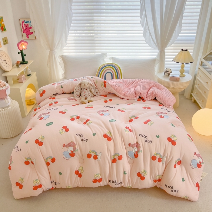 91家纺网 家纺一手货源 找家纺 米菲2023新款A类针织棉豆豆被冬被春秋被被芯被子 樱桃小丸子