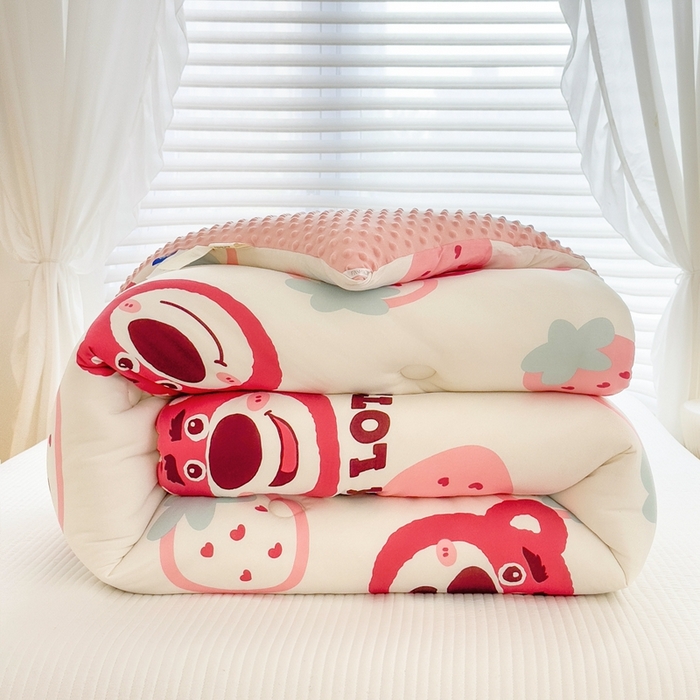 91家纺网 家纺一手货源 找家纺 米菲2023新款A类针织棉豆豆被冬被春秋被被芯被子 草莓熊