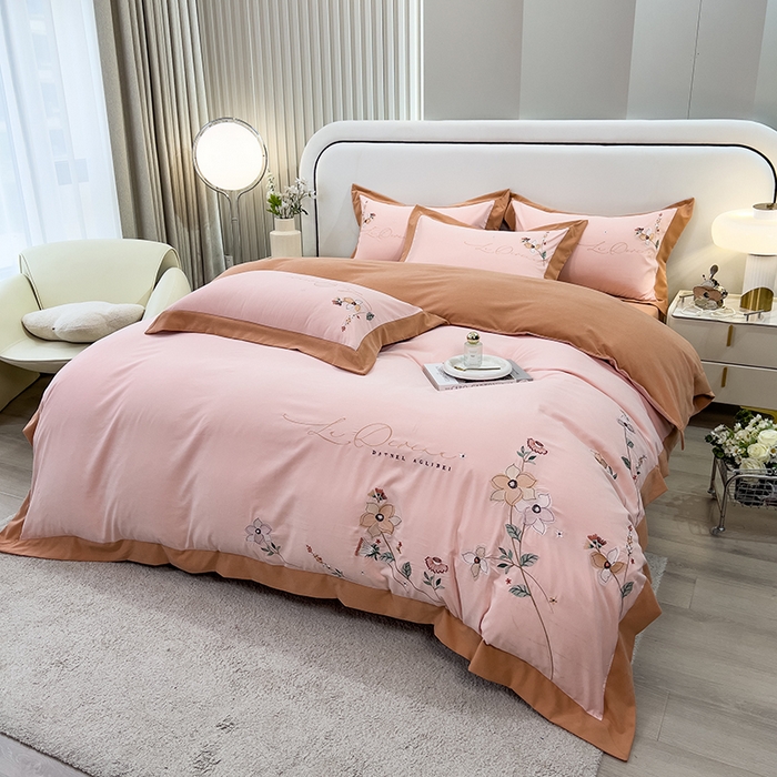 91家纺网 家纺一手货源 找家纺 丝印良品 2023新款秋冬保暖云锦棉刺绣宽边盛夏光年系列四件套 盛夏光年-玉色