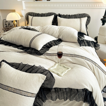 91家纺网 家纺一手货源 找家纺 其奥 2023新款法式大花边轻奢风纯色加厚牛奶绒四件套 奶油白