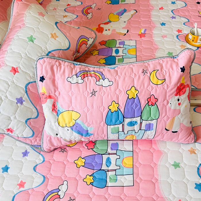 91家纺网 家纺一手货源 找家纺 小虾米 2023新款全棉卡通上下床夹棉系列床笠 甜甜的梦粉