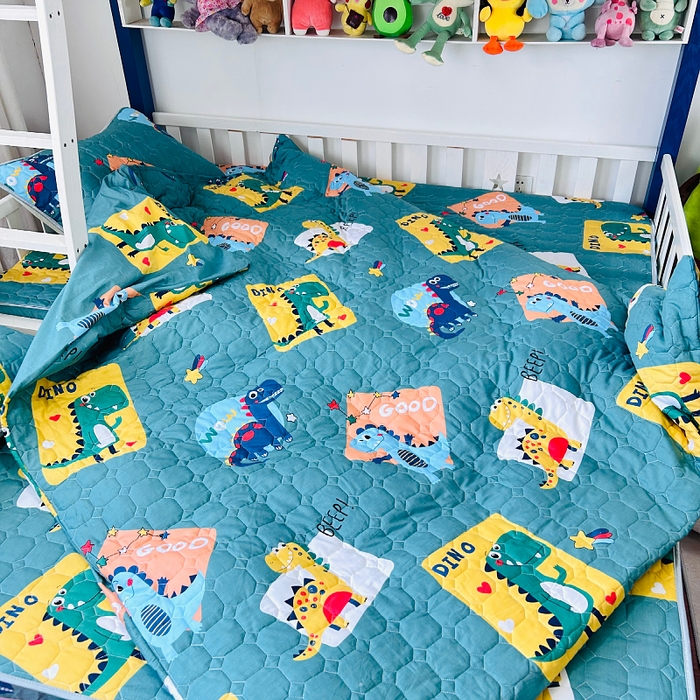 91家纺网 家纺一手货源 找家纺 小虾米 2023新款全棉卡通上下床夹棉系列被套 恐龙家族绿