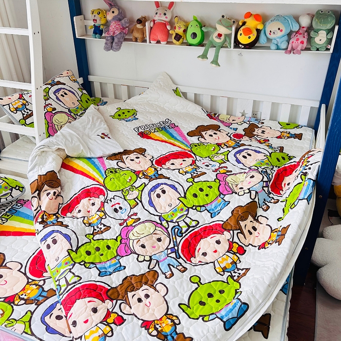 91家纺网 家纺一手货源 找家纺 小虾米 2023新款全棉卡通上下床夹棉系列被套 巴斯光年