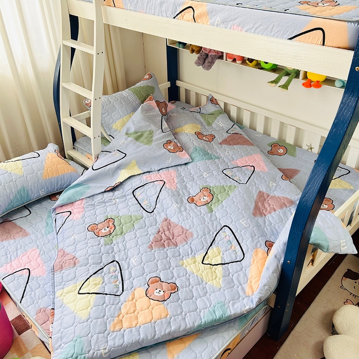 91家纺网 家纺一手货源 找家纺 小虾米 2023新款全棉卡通上下床夹棉系列被套 淘气熊