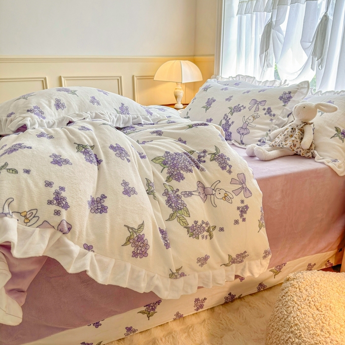 91家纺网 家纺一手货源 找家纺 呗旺鹿 2023新款高克重荷叶边印花牛奶绒四件套直播 安妮