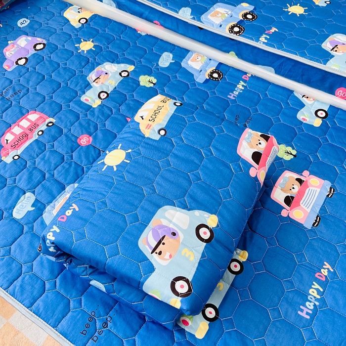 91家纺网 家纺一手货源 找家纺 小虾米 2023新款全棉卡通上下床夹棉系列被套 宝宝巴士蓝