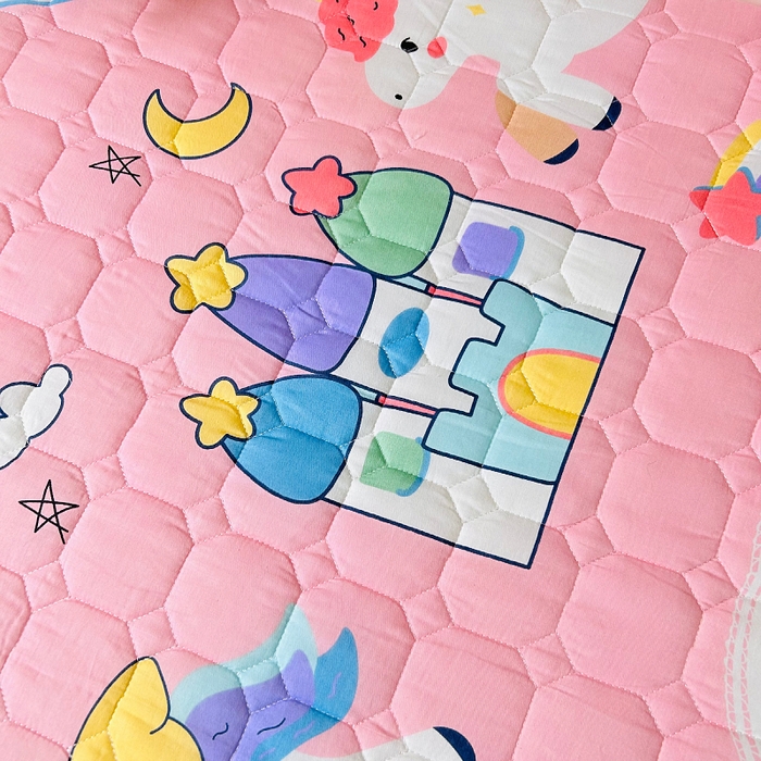 91家纺网 家纺一手货源 找家纺 小虾米 2023新款全棉卡通上下床夹棉系列床笠 甜甜的梦粉