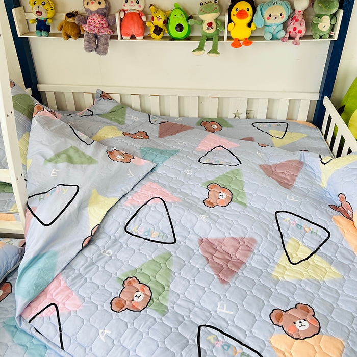 91家纺网 家纺一手货源 找家纺 小虾米 2023新款全棉卡通上下床夹棉系列被套 淘气熊