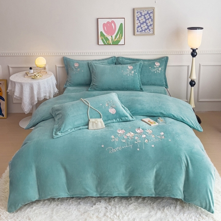 91家纺网 家纺一手货源 找家纺 云锦2023秋冬新品230克高克重云丝绒--花意 湖蓝