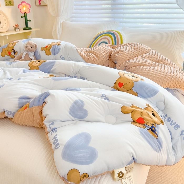 91家纺网 家纺一手货源 找家纺 米菲2023新款A类针织棉豆豆被冬被春秋被被芯被子 快乐熊