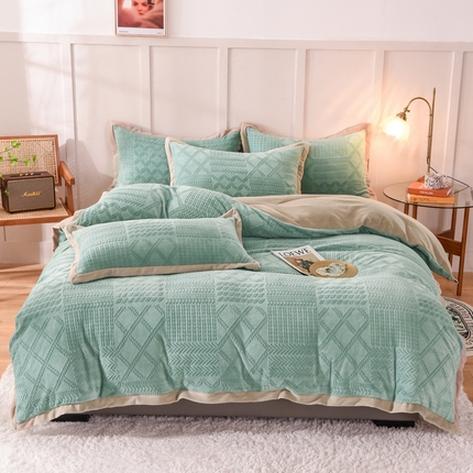 91家纺网 家纺一手货源 找家纺 （总）丝印良品 2023秋冬 唯爱雕花A版260克牛奶绒四件套-相机款