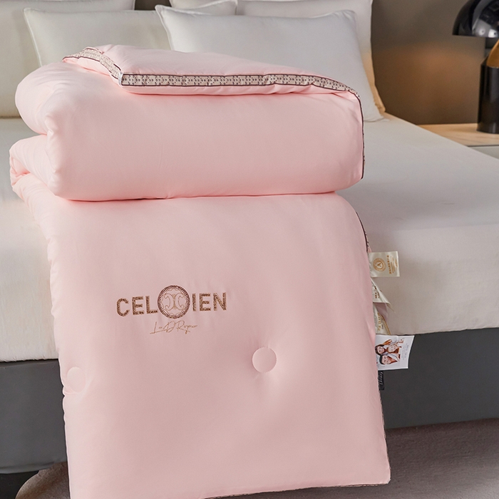 91家纺网 家纺一手货源 找家纺 丽卡家纺 2023新款亲肤舒适奶蕉绵被子被芯 吉祥豆-少女粉