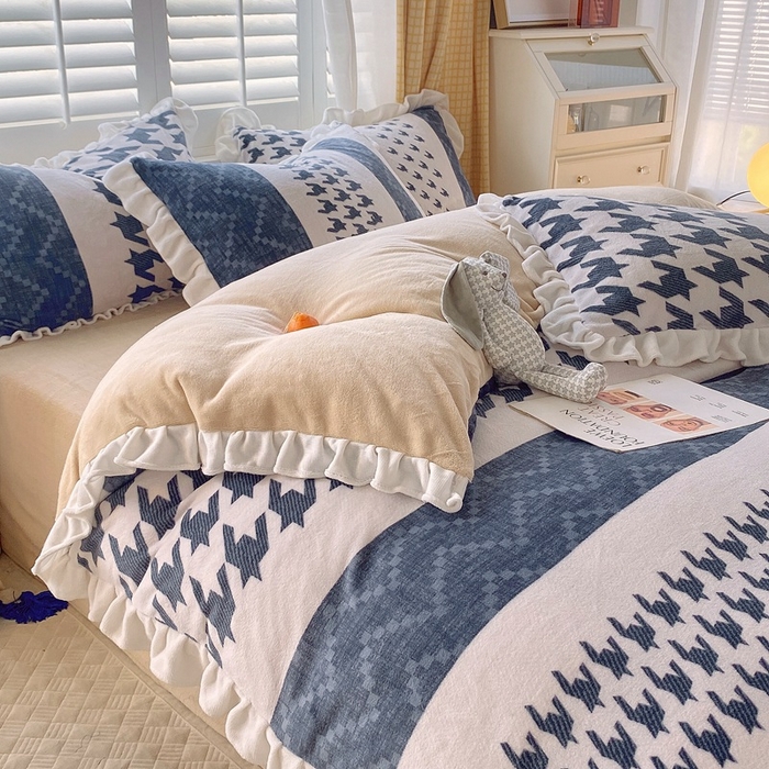 91家纺网 家纺一手货源 找家纺 宜家坊 2023新款直播韩版印花花边款牛奶绒四件套 千鸟格