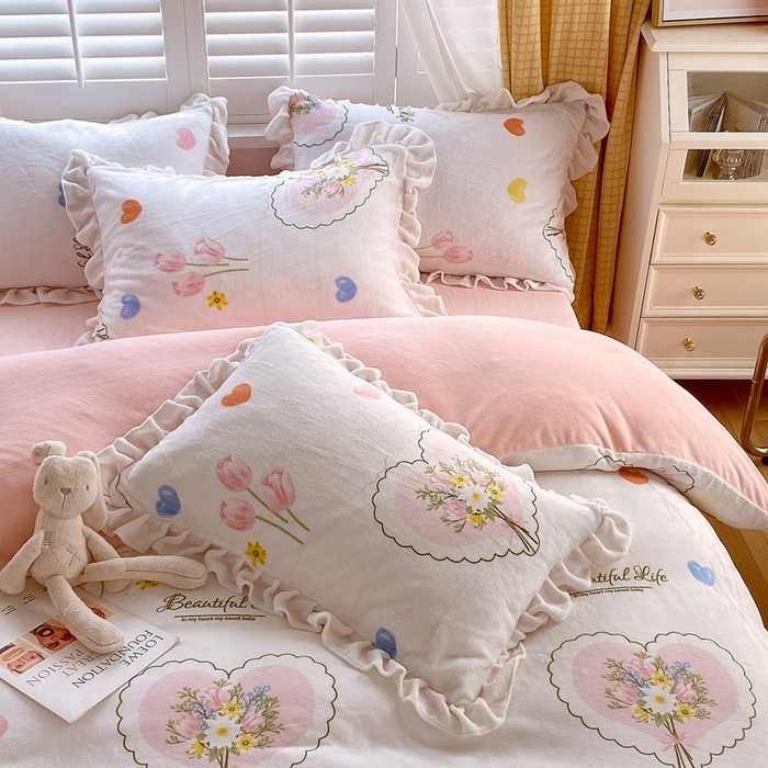 91家纺网 家纺一手货源 找家纺 宜家坊 2023新款直播韩版印花花边款牛奶绒四件套 告白