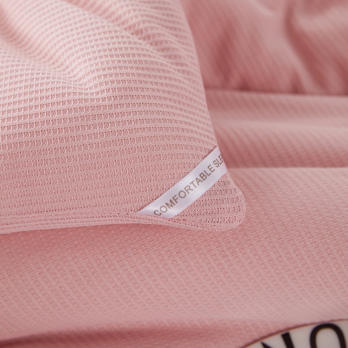 91家纺网 家纺一手货源 找家纺 丽卡家纺 2023新款A类针织棉被子被芯 英伦时尚-豆沙粉