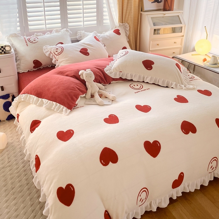 91家纺网 家纺一手货源 找家纺 宜家坊 2023新款直播韩版印花花边款牛奶绒四件套 一见倾心