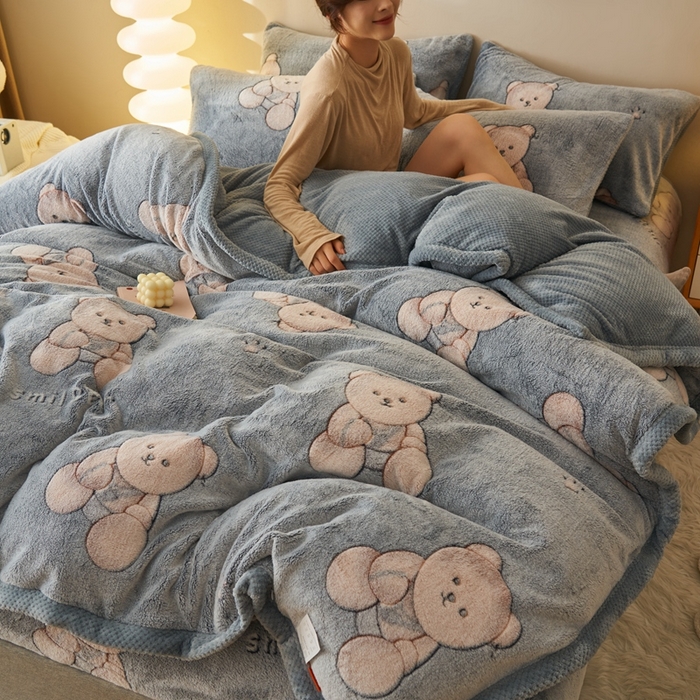 91家纺网 家纺一手货源 找家纺 21度C 2023新款雪花绒被套 小熊