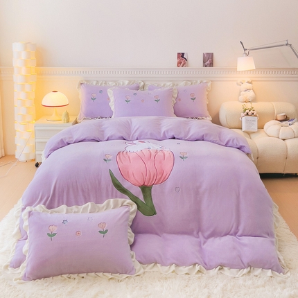 91家纺网 家纺一手货源 找家纺 （总）宜家坊 2023新款A类全消光230克韩版牛奶绒贴布绣卡通款欢乐免系列