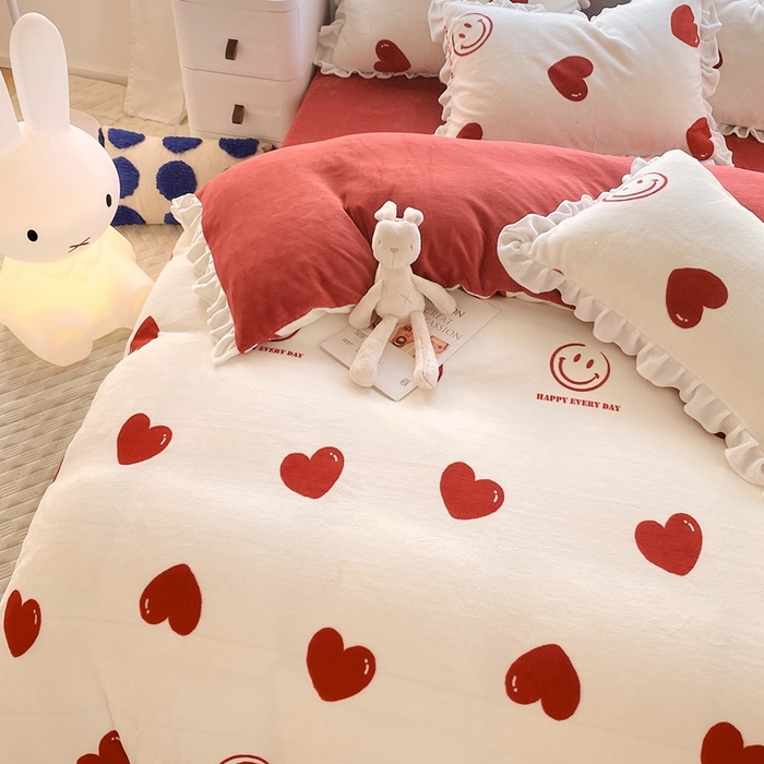 91家纺网 家纺一手货源 找家纺 宜家坊 2023新款直播韩版印花花边款牛奶绒四件套 一见倾心