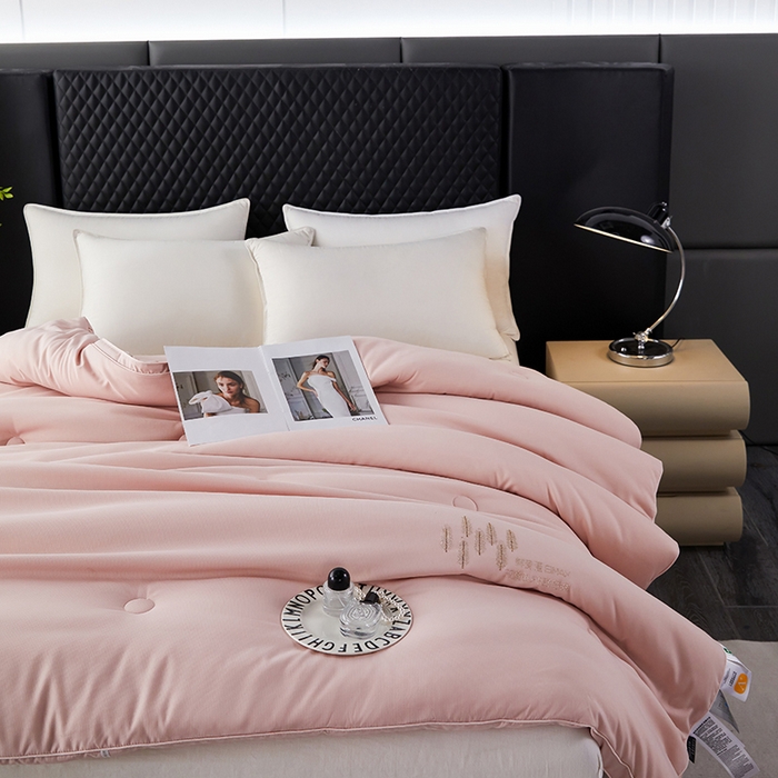 91家纺网 家纺一手货源 找家纺 丽卡家纺 2023新款亲肤舒适澳棉提花被子被芯 麦向成功-粉