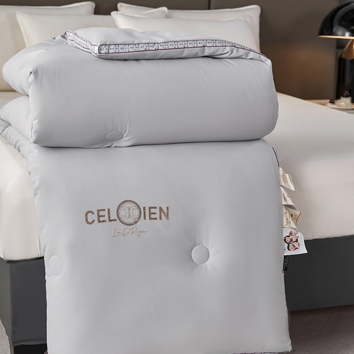 91家纺网 家纺一手货源 找家纺 丽卡家纺 2023新款亲肤舒适奶蕉绵被子被芯 吉祥豆-绅士灰